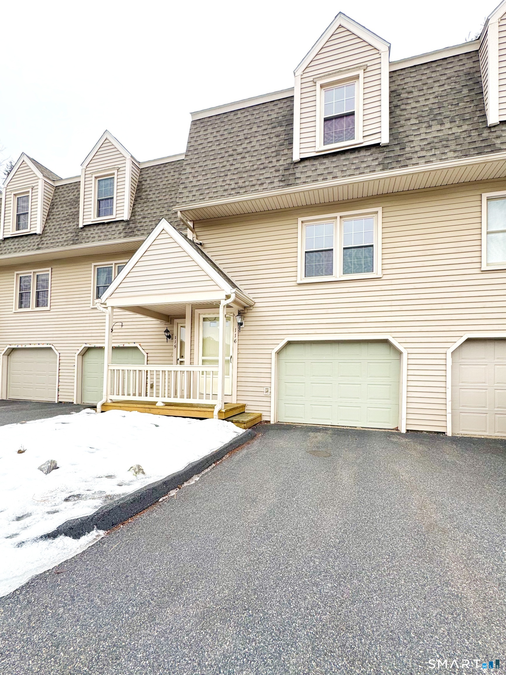 1229 Winsted Road 116