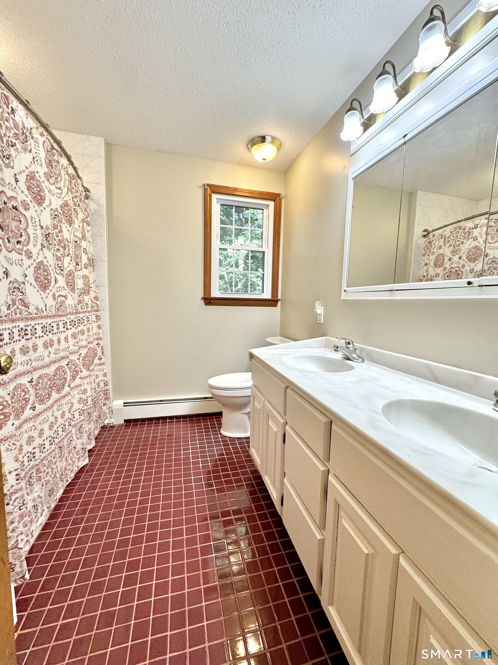 24 Old Simsbury Road