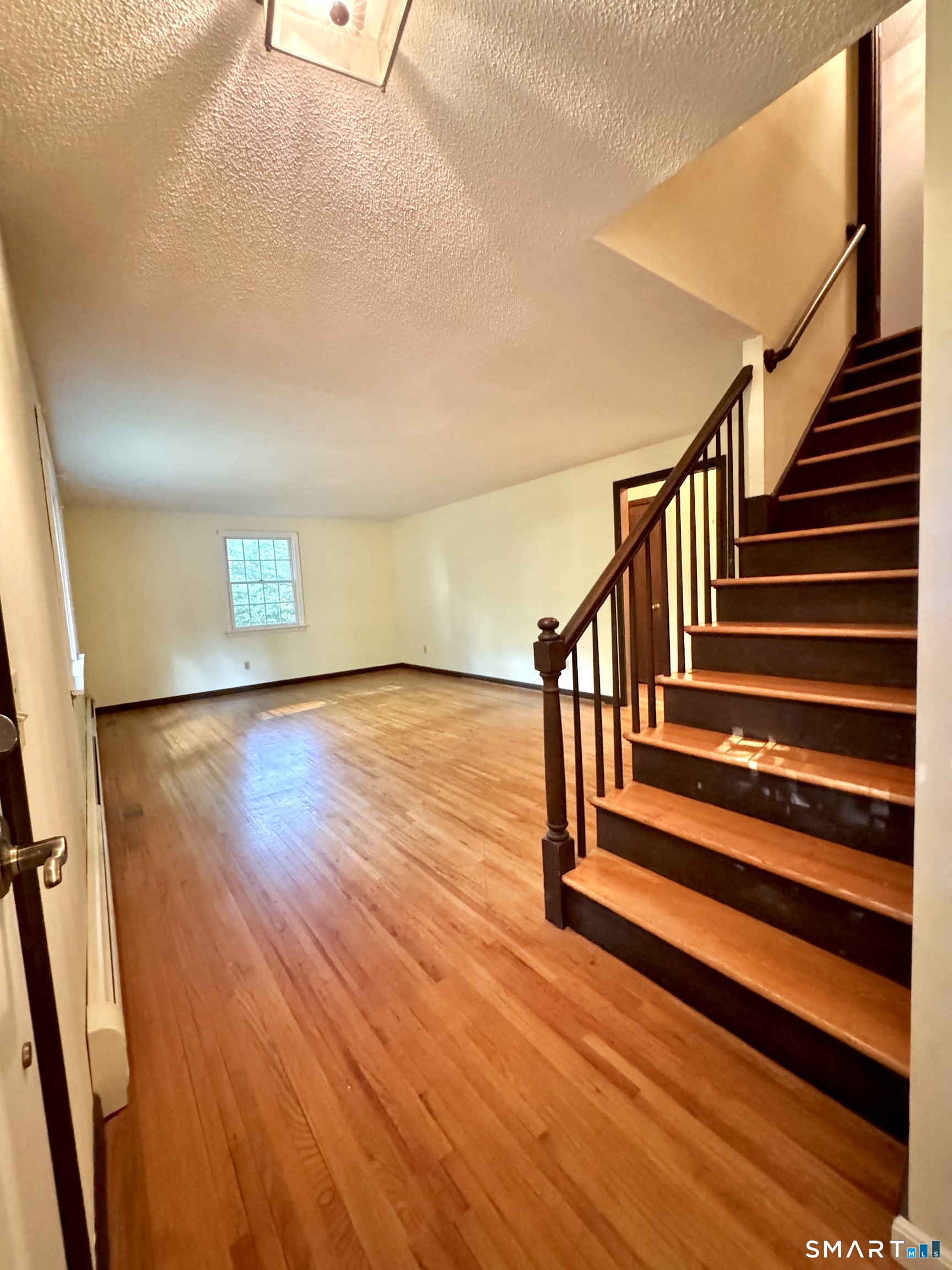 24 Old Simsbury Road