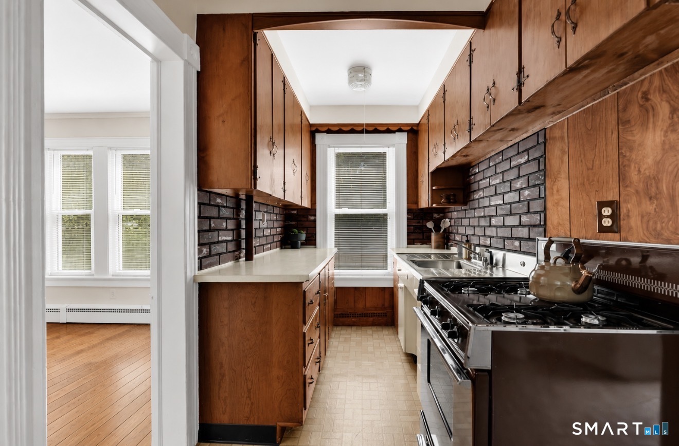108 Pleasant Street