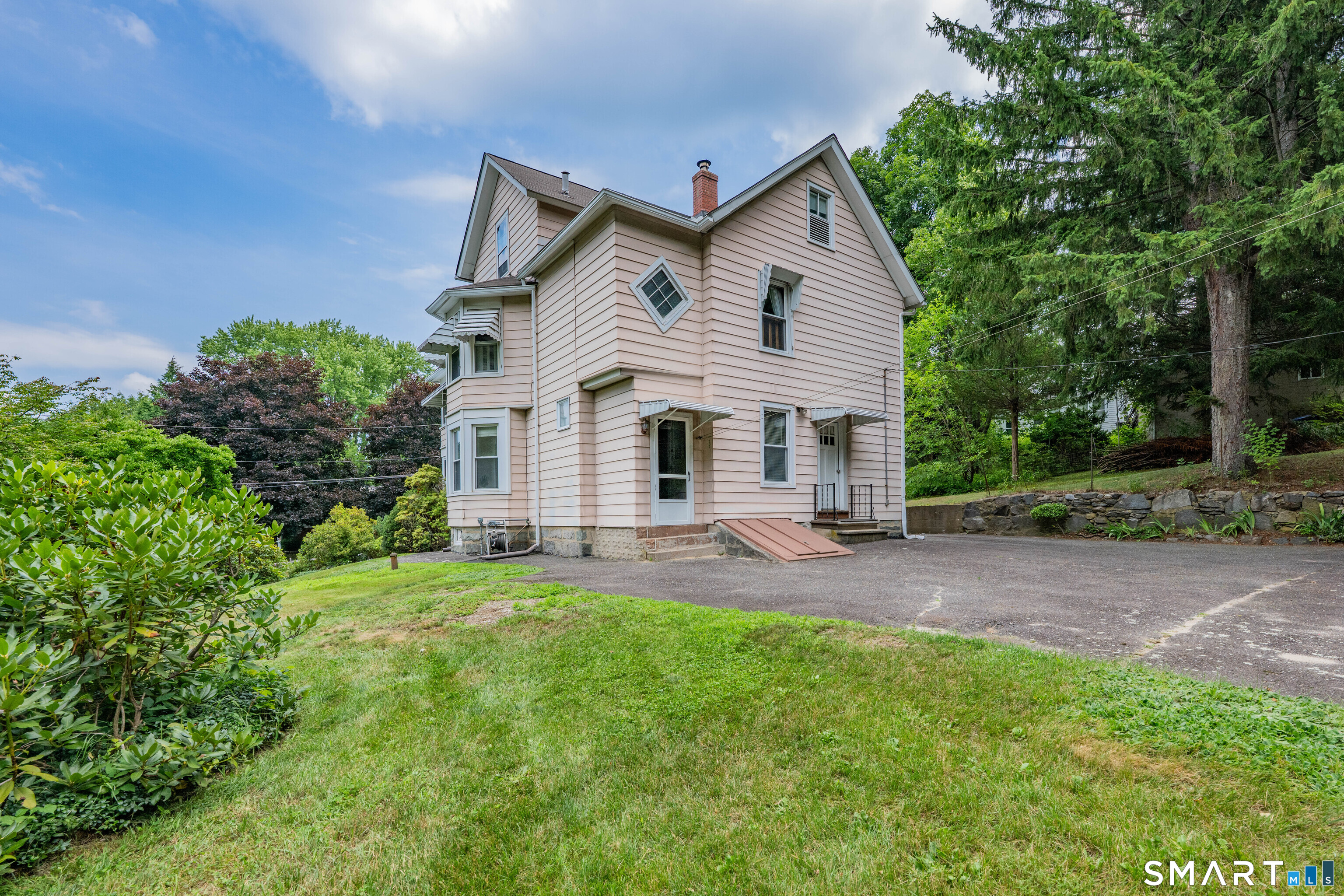 108 Pleasant Street