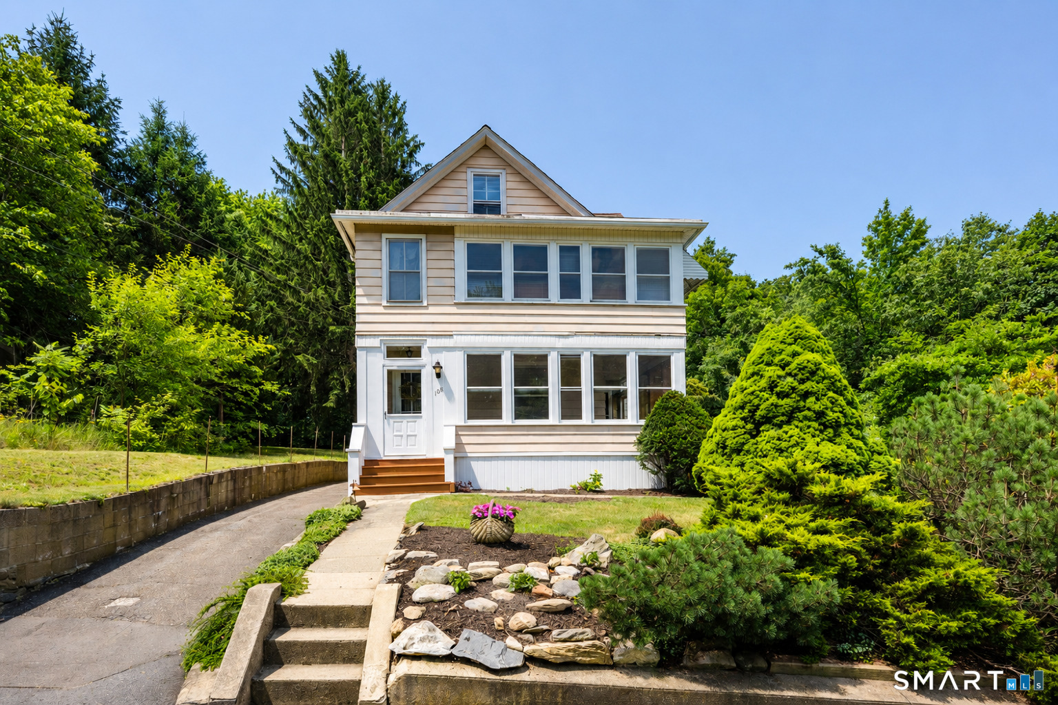 108 Pleasant Street