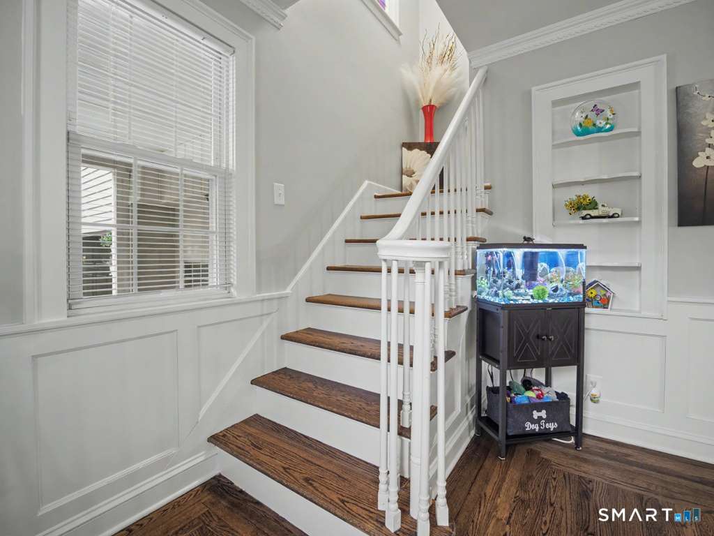 360 West Pearl Road
