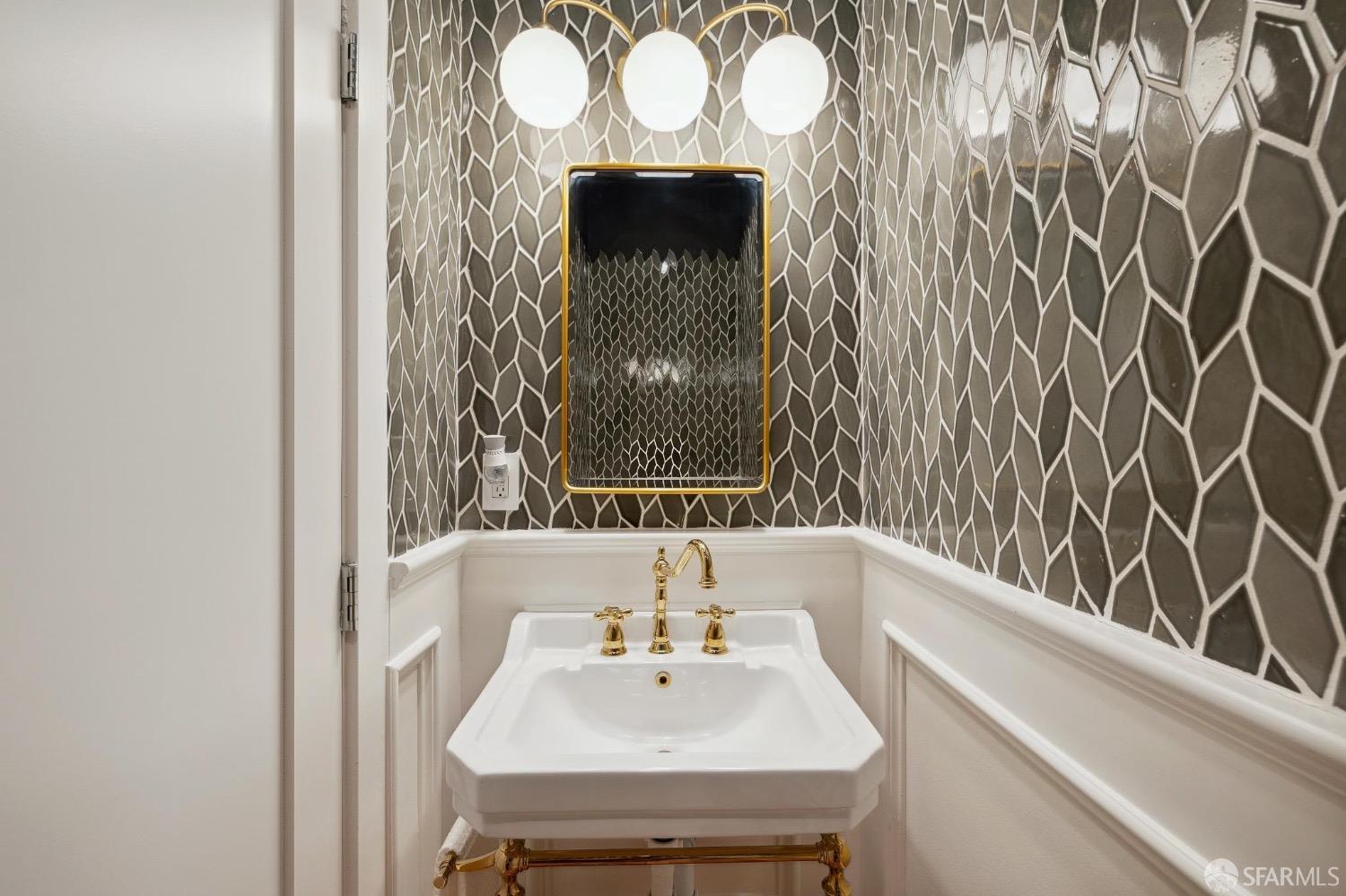 5714 Broadway Boulevard