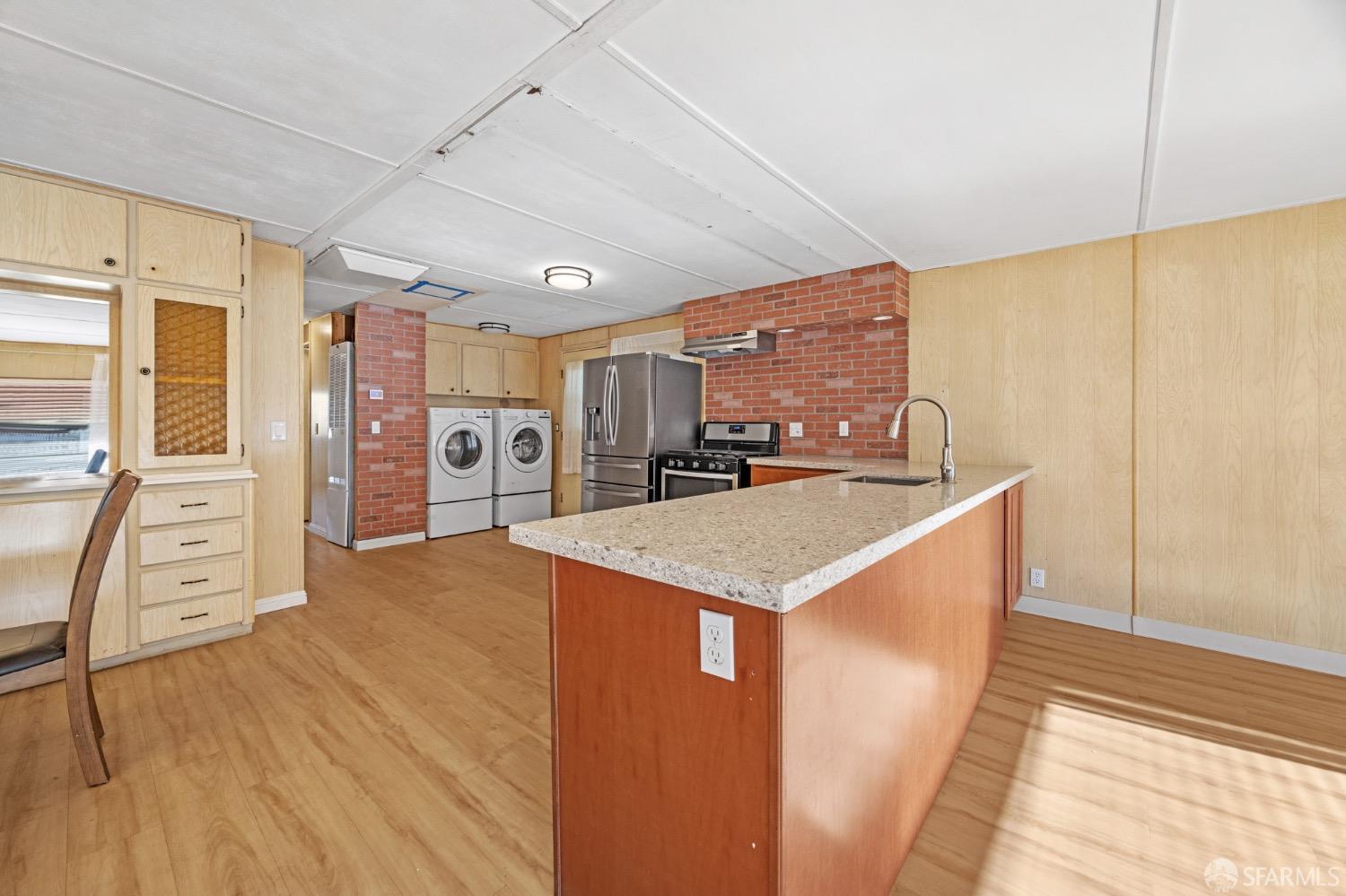 16401 San Pablo Avenue Unit: 275