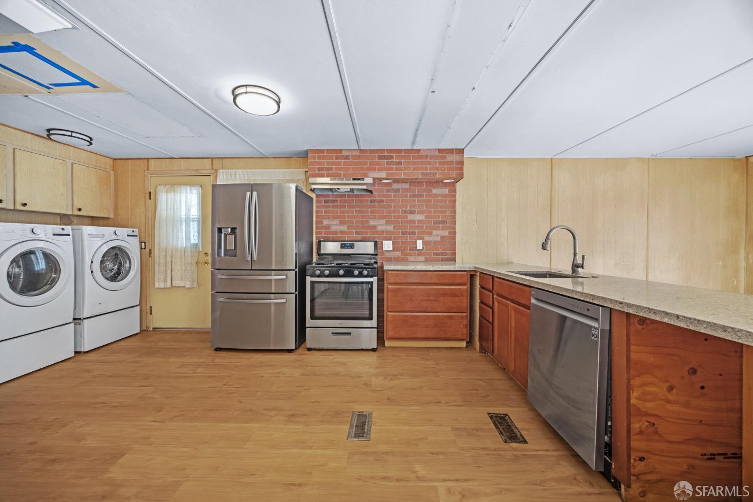 16401 San Pablo Avenue Unit: 275