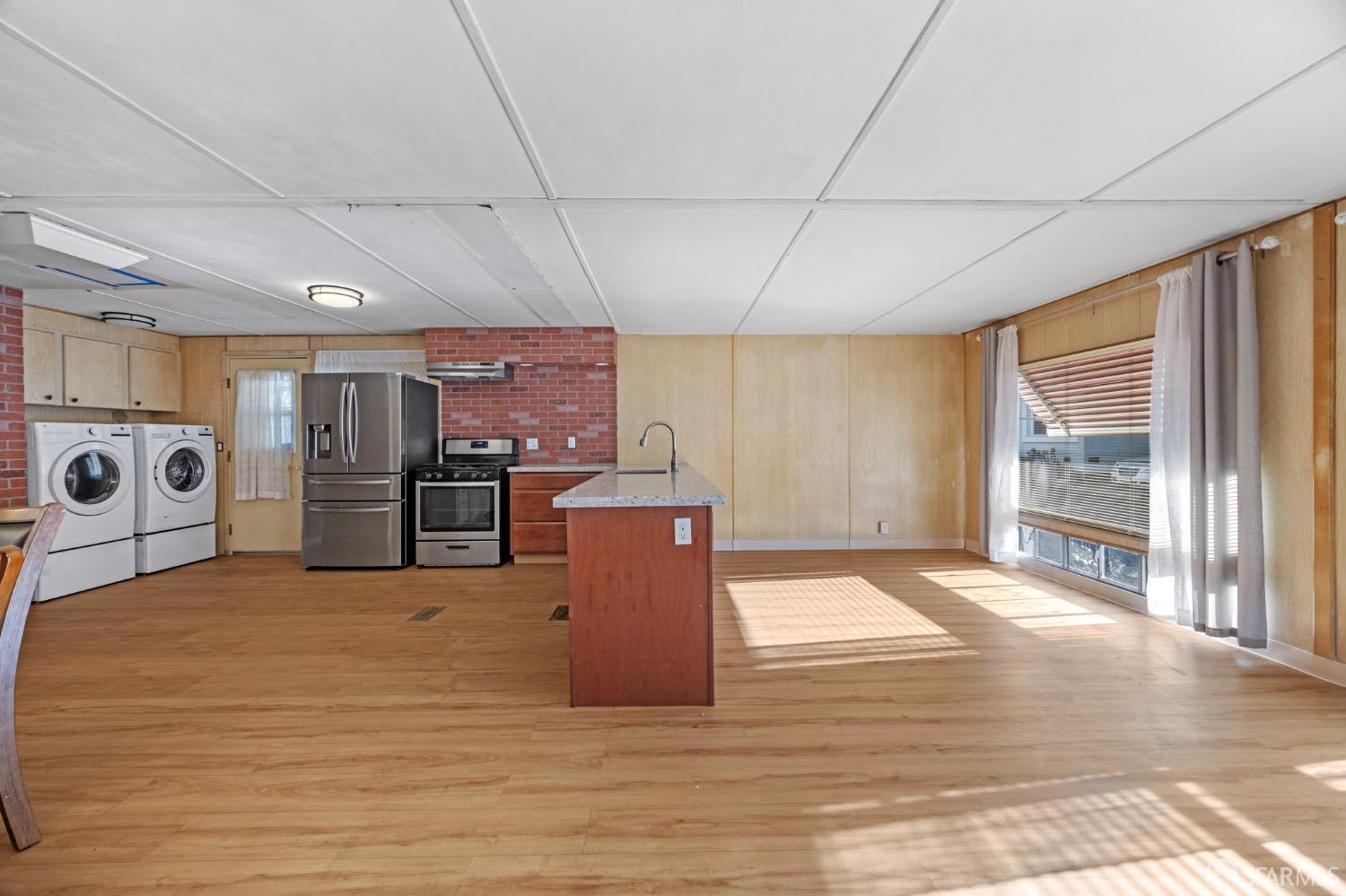 16401 San Pablo Avenue Unit: 275