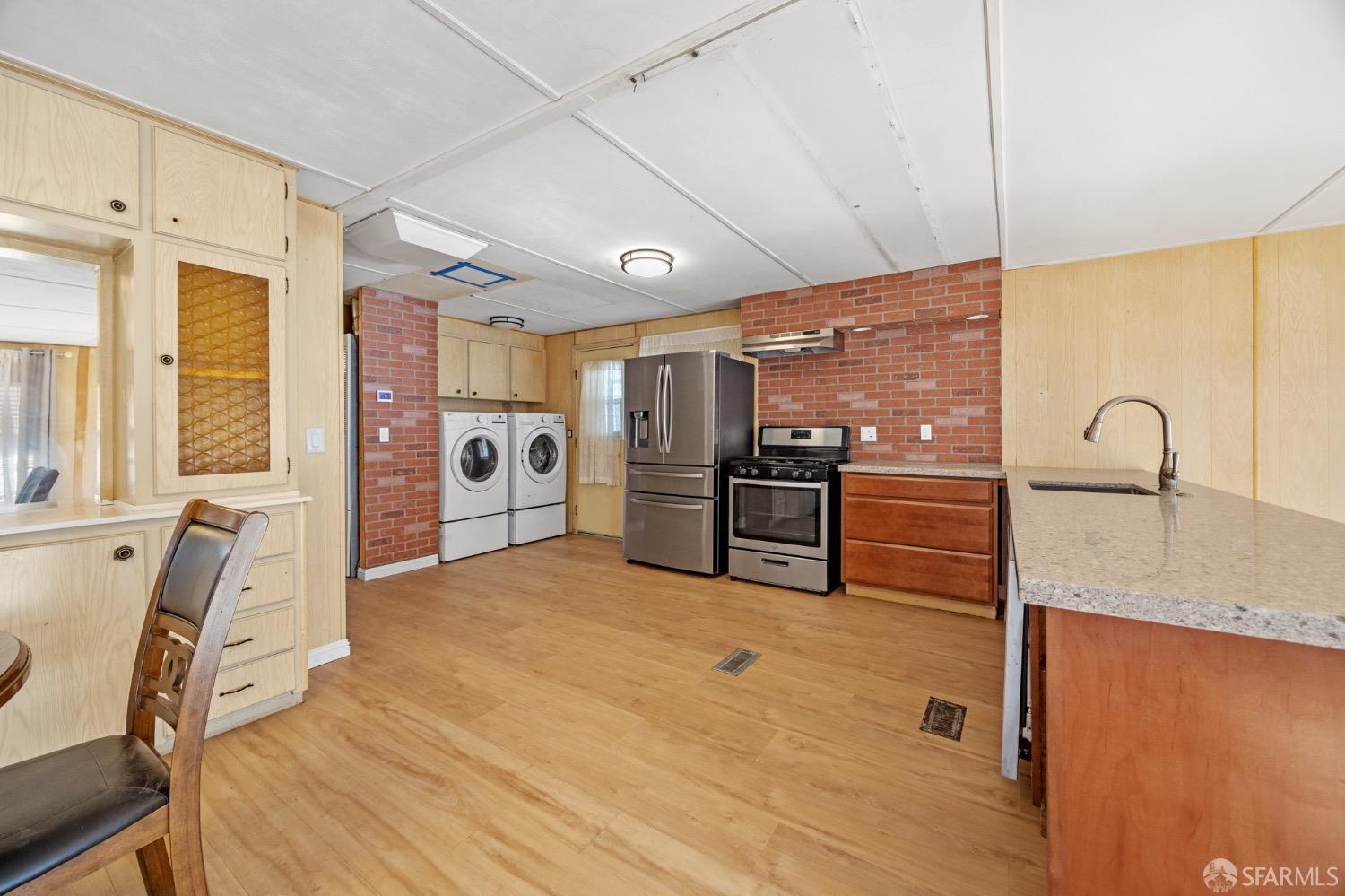 16401 San Pablo Avenue Unit: 275