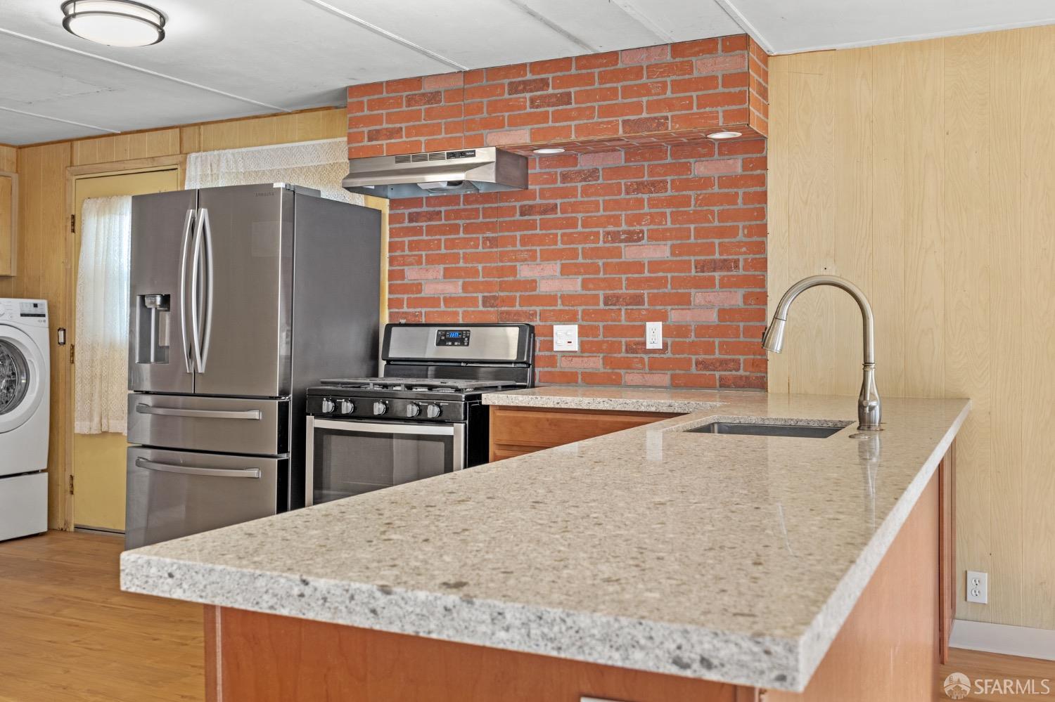 16401 San Pablo Avenue Unit: 275