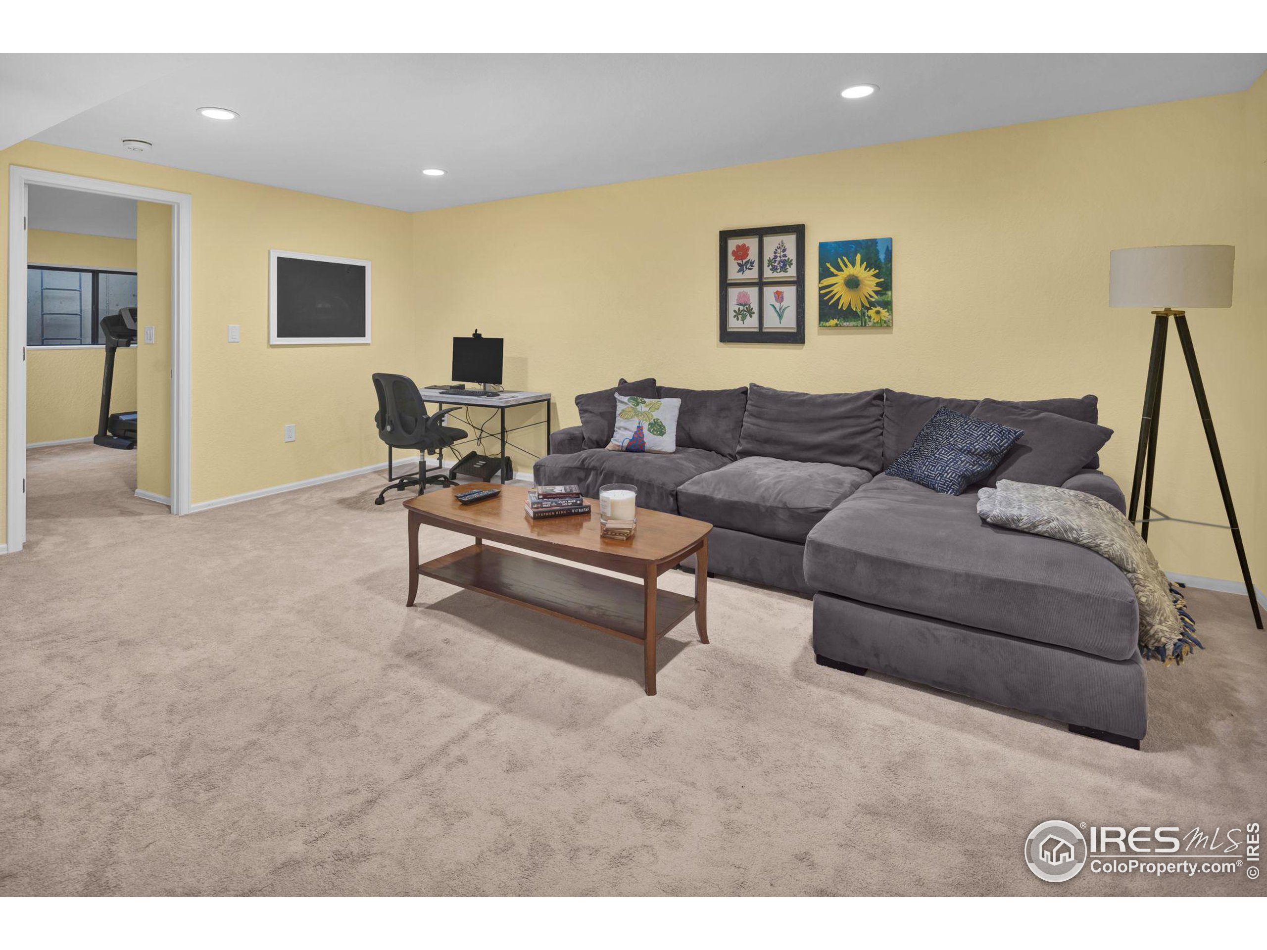 4634 Burgundy Ln Unit: 3