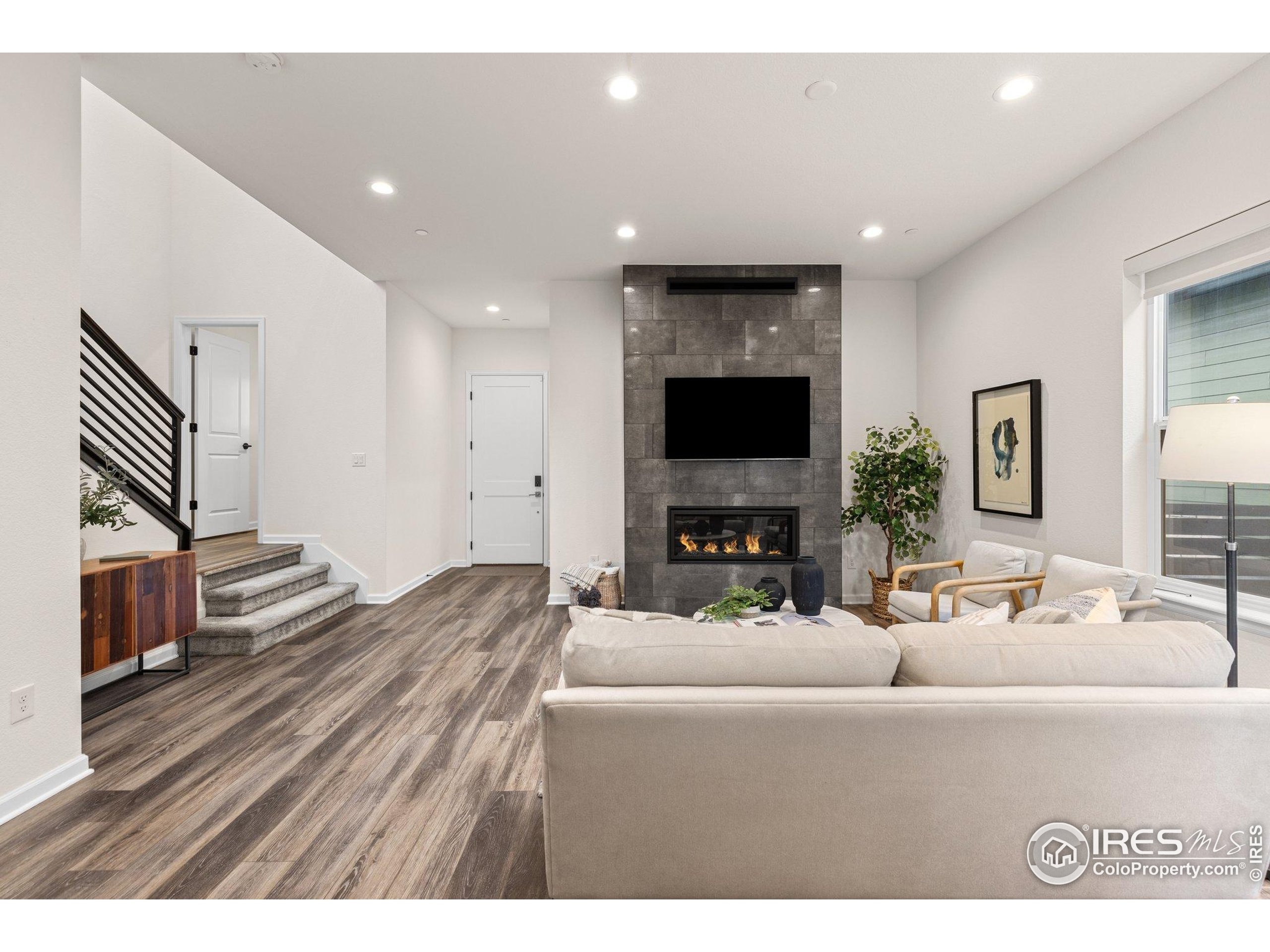 735 Discovery Pkwy