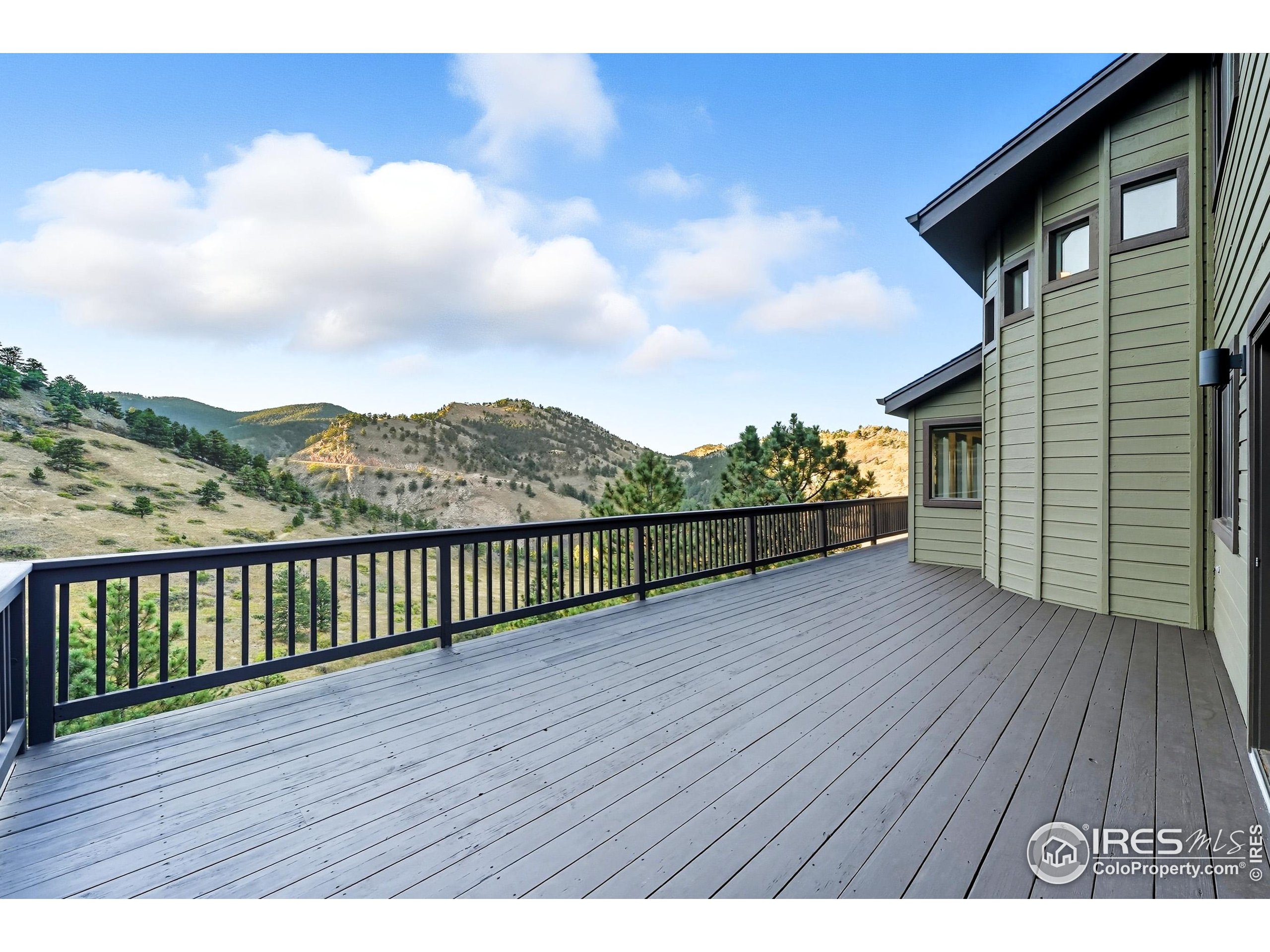 71 Ridge Dr