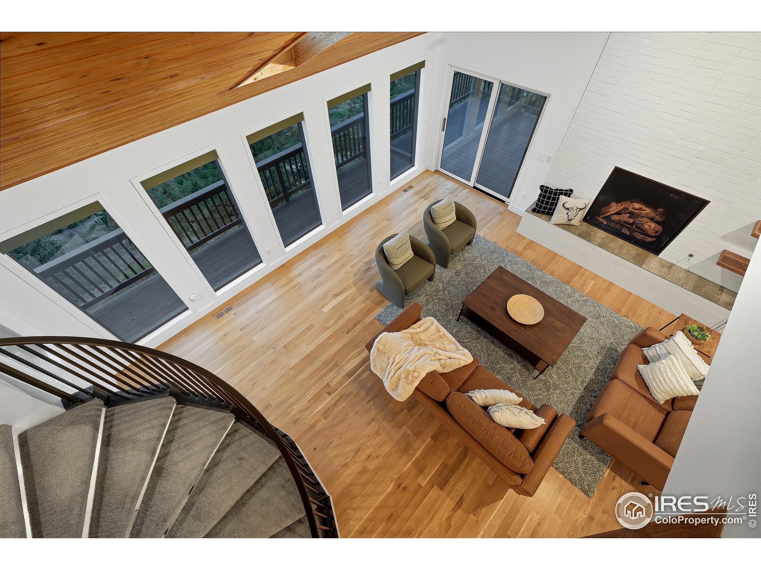 71 Ridge Dr