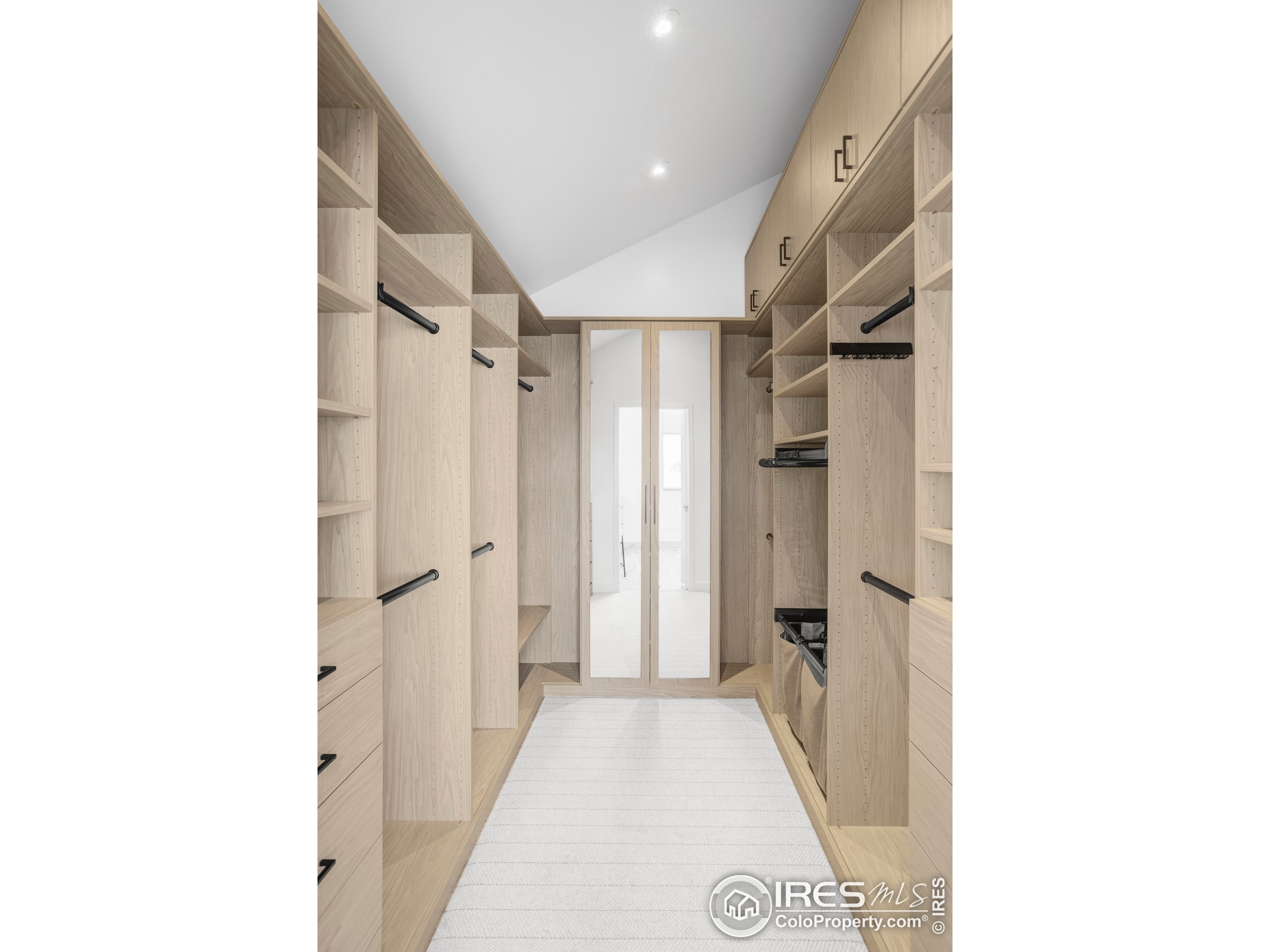 71 Ridge Dr