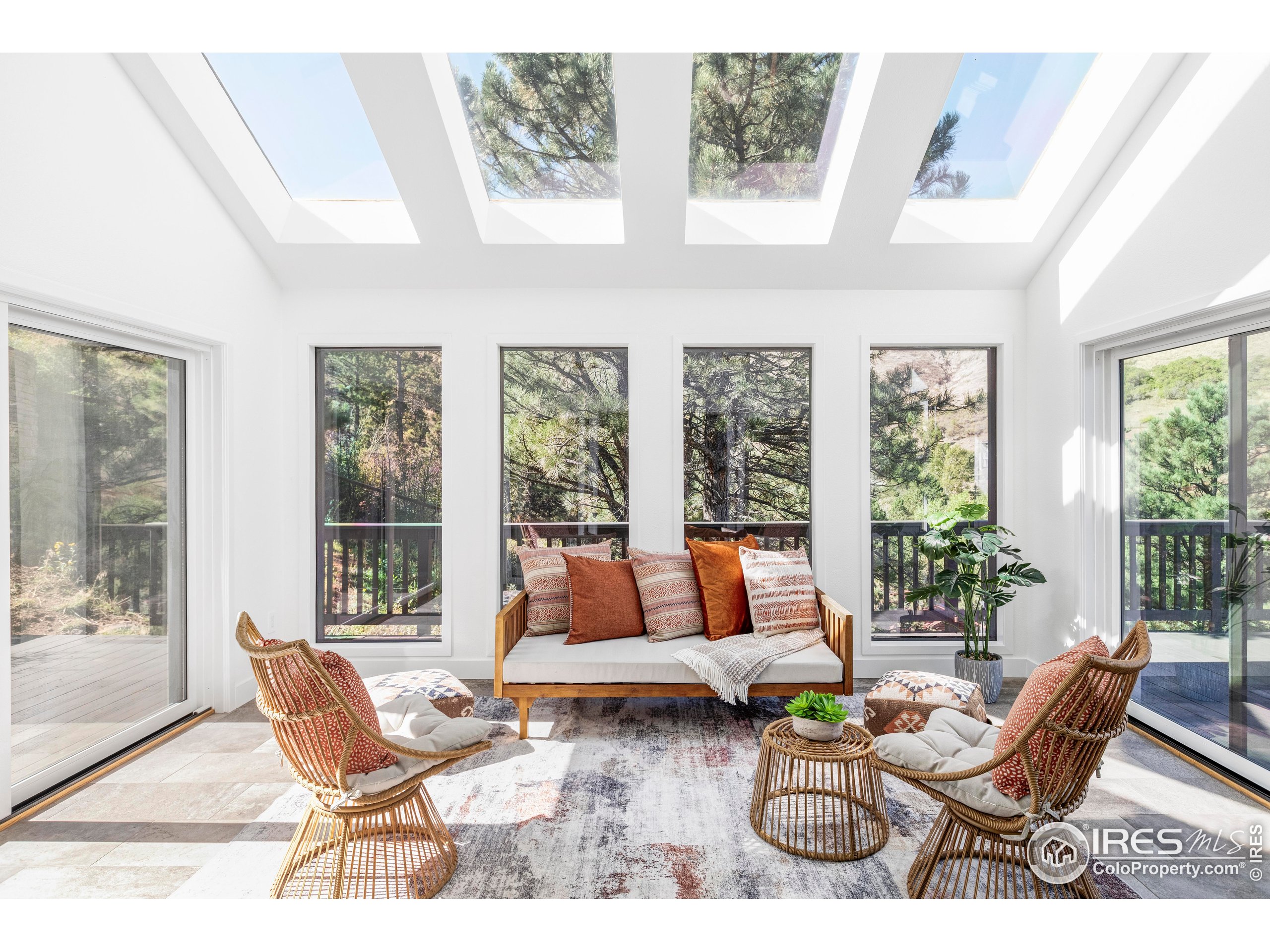 71 Ridge Dr