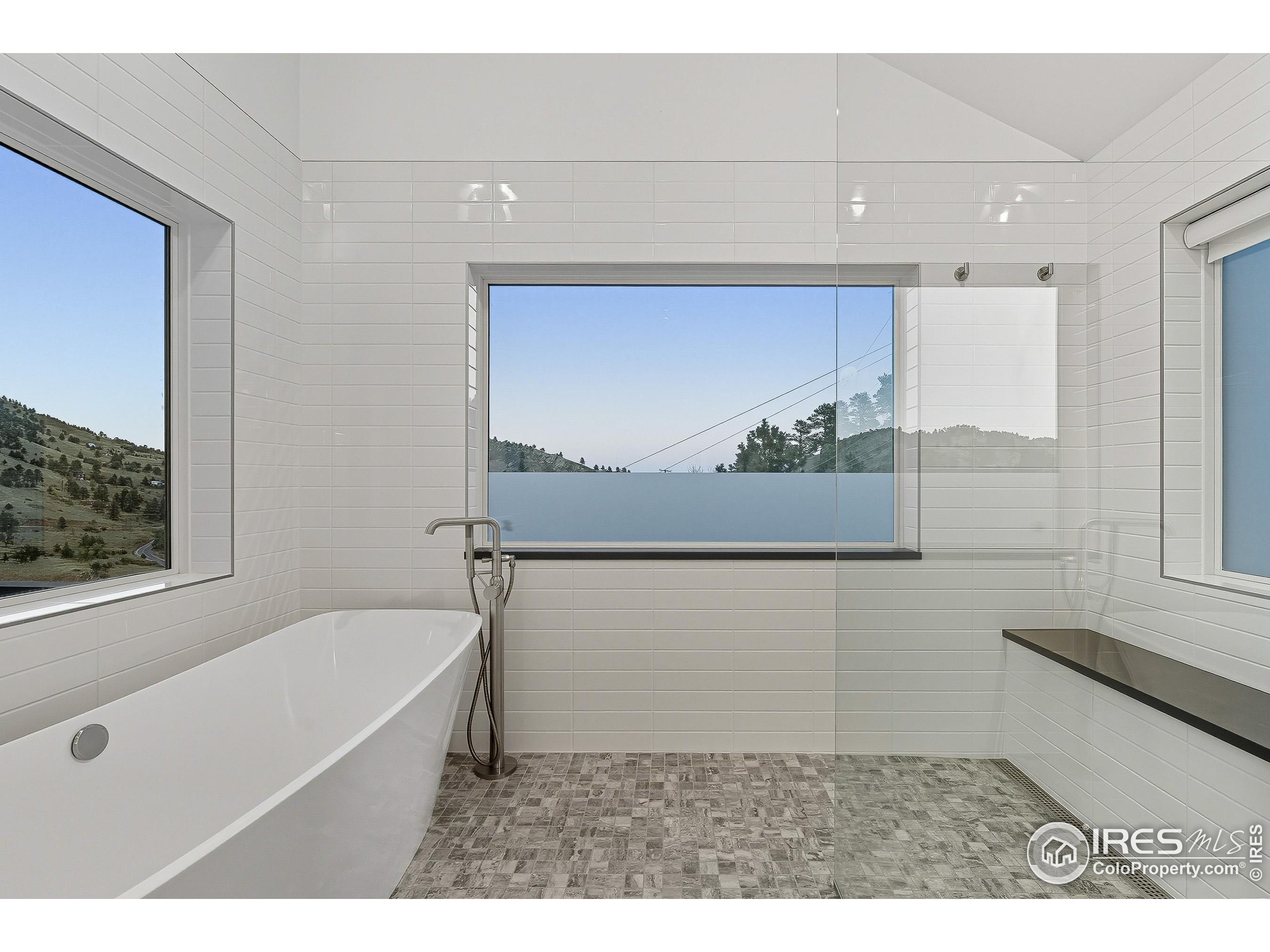 71 Ridge Dr