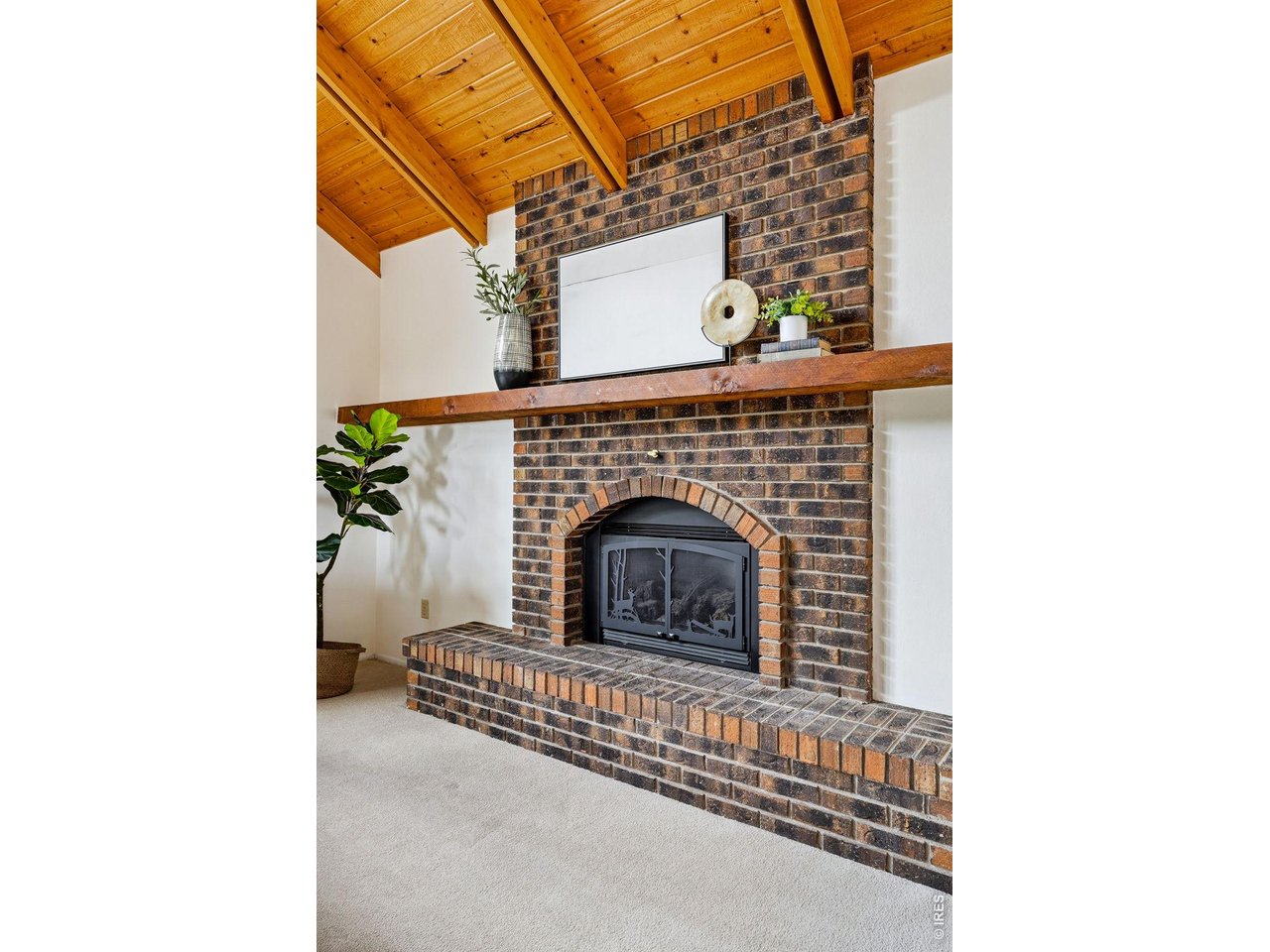 607 N Cedar Brook Rd