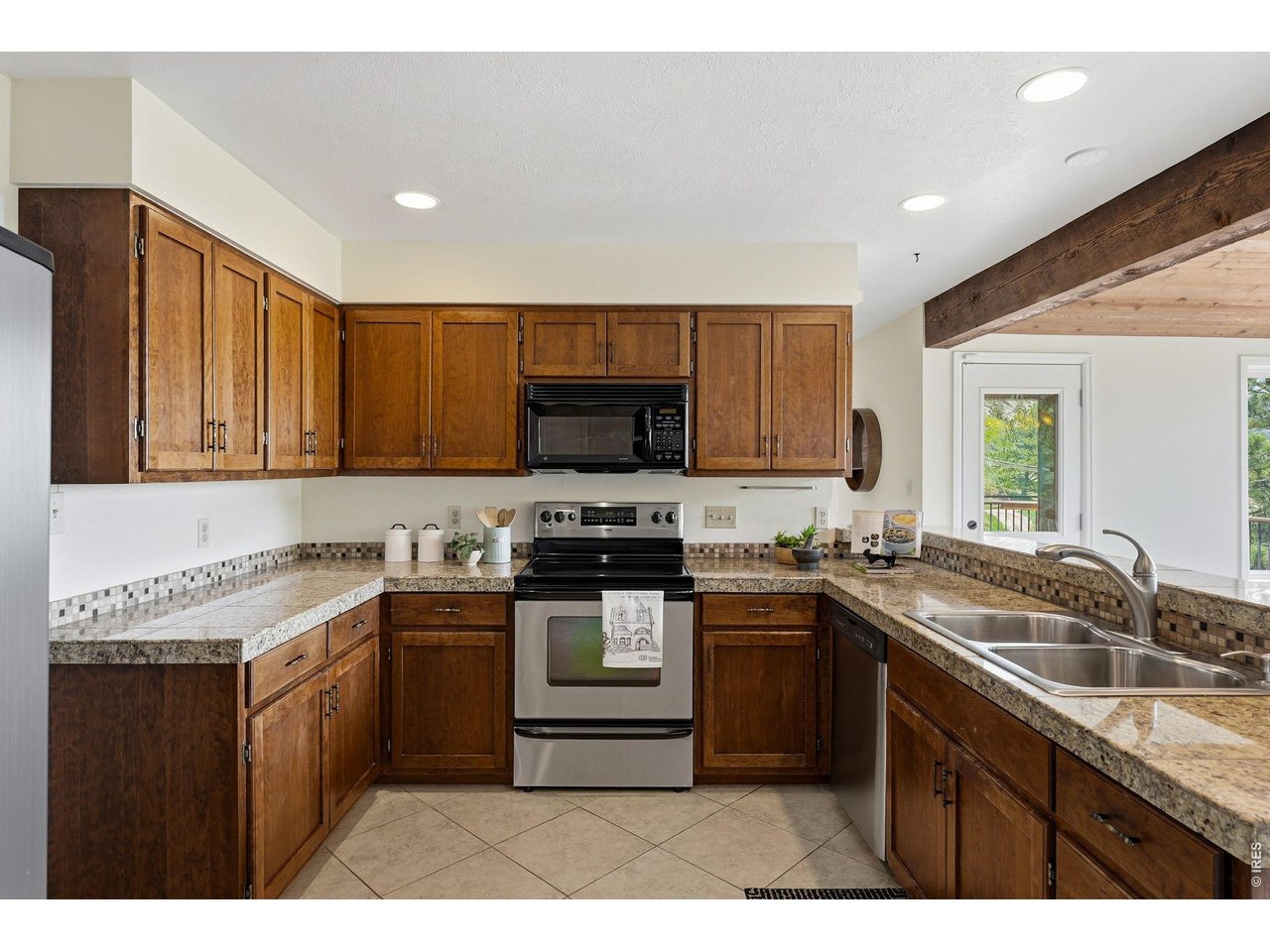 607 N Cedar Brook Rd