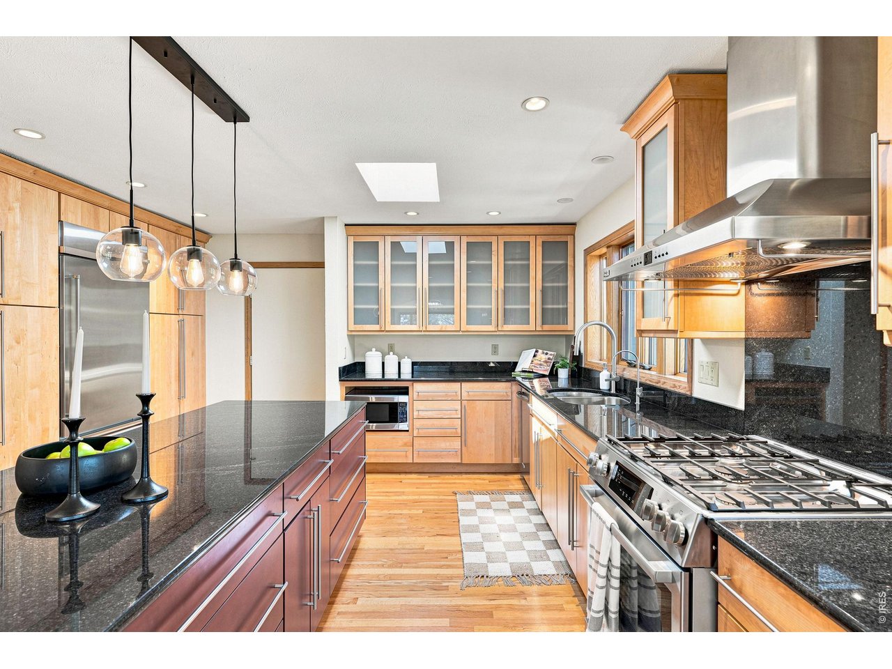 335 Pine Tree Ln