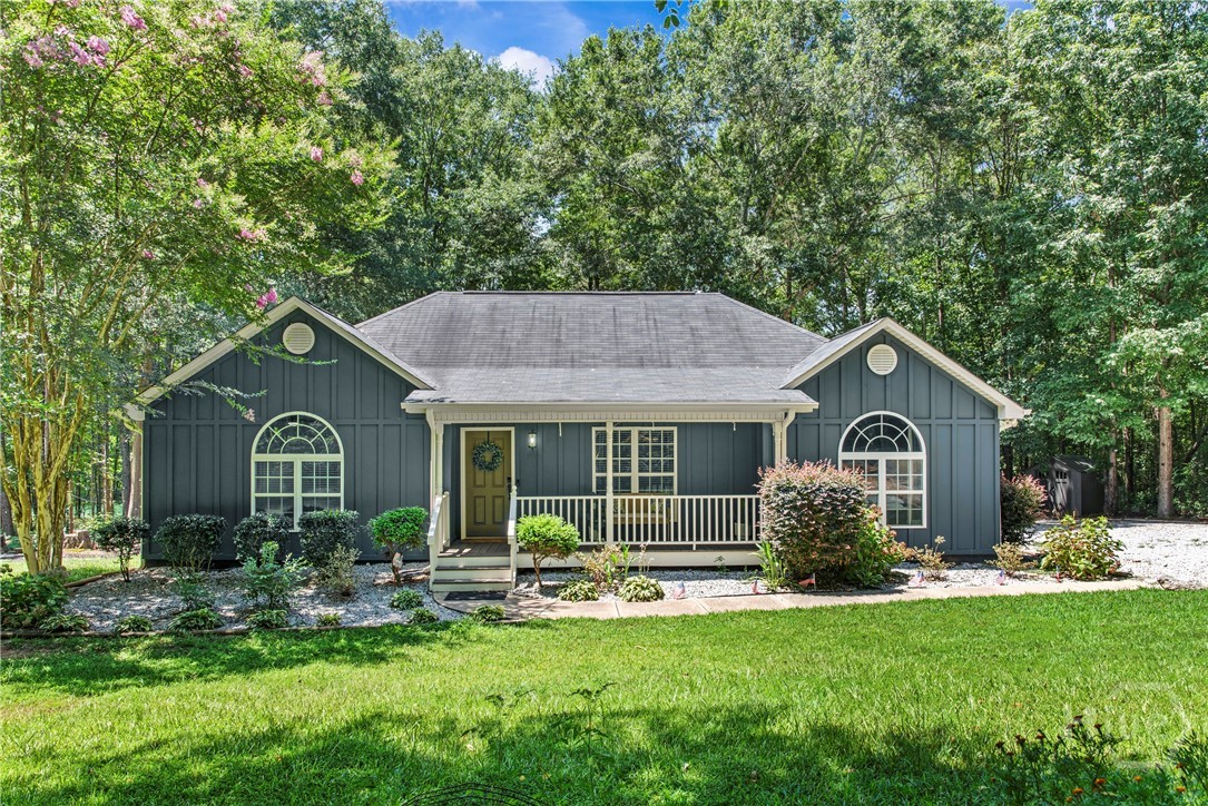 112 Barnes Circle