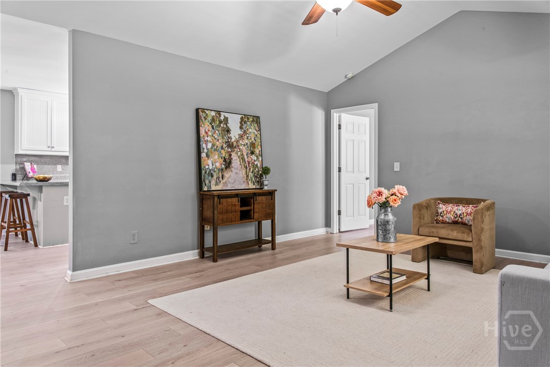 112 Barnes Circle