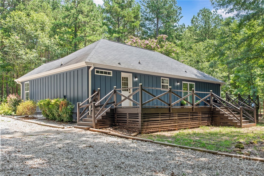 112 Barnes Circle