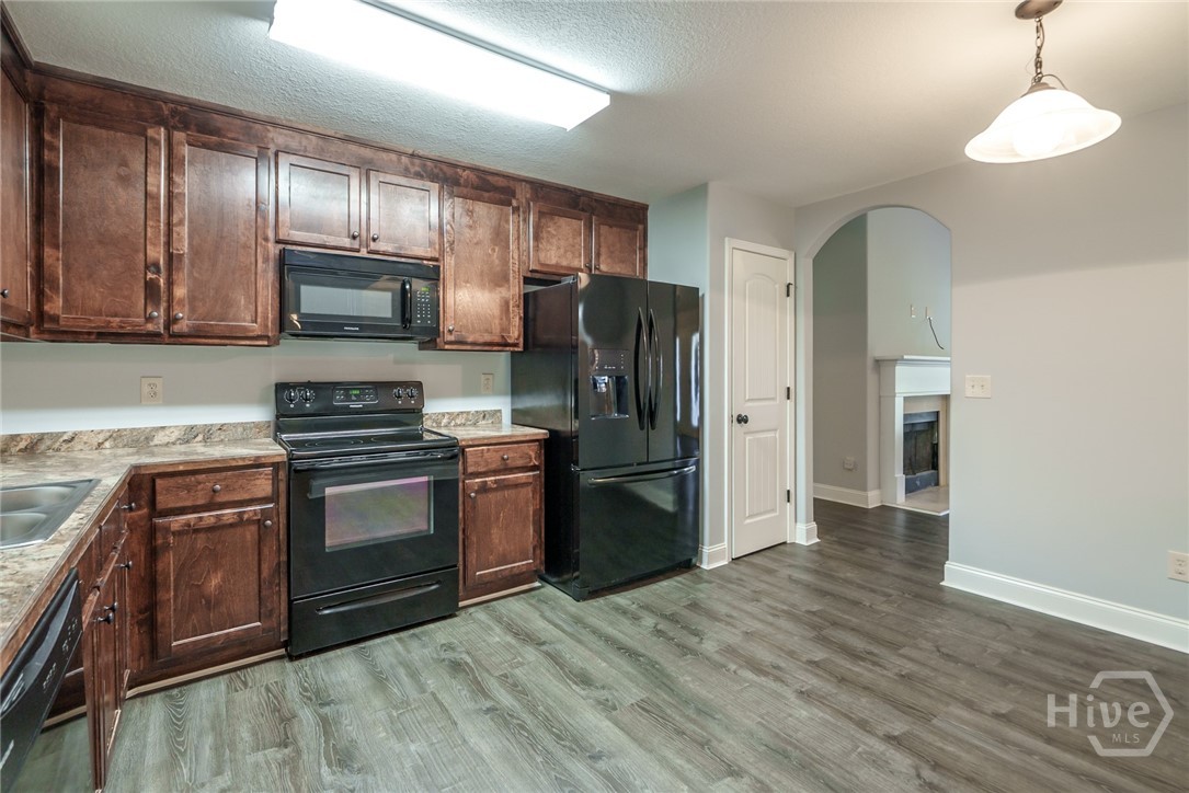 1617 Deer Creek Lane
