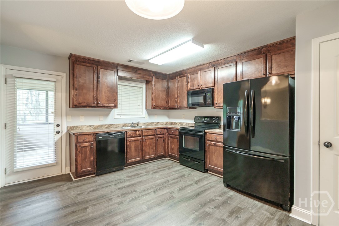 1617 Deer Creek Lane
