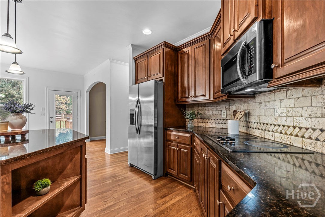 463 Delaperriere Loop