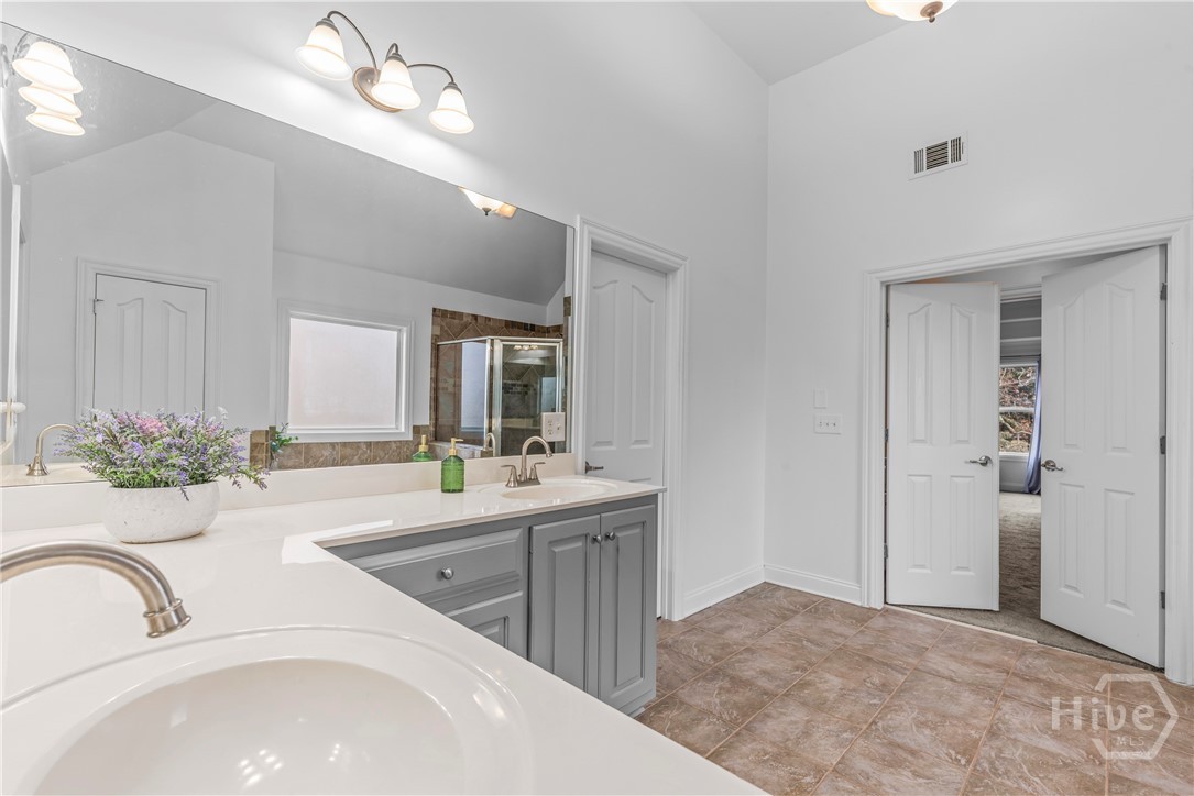 463 Delaperriere Loop