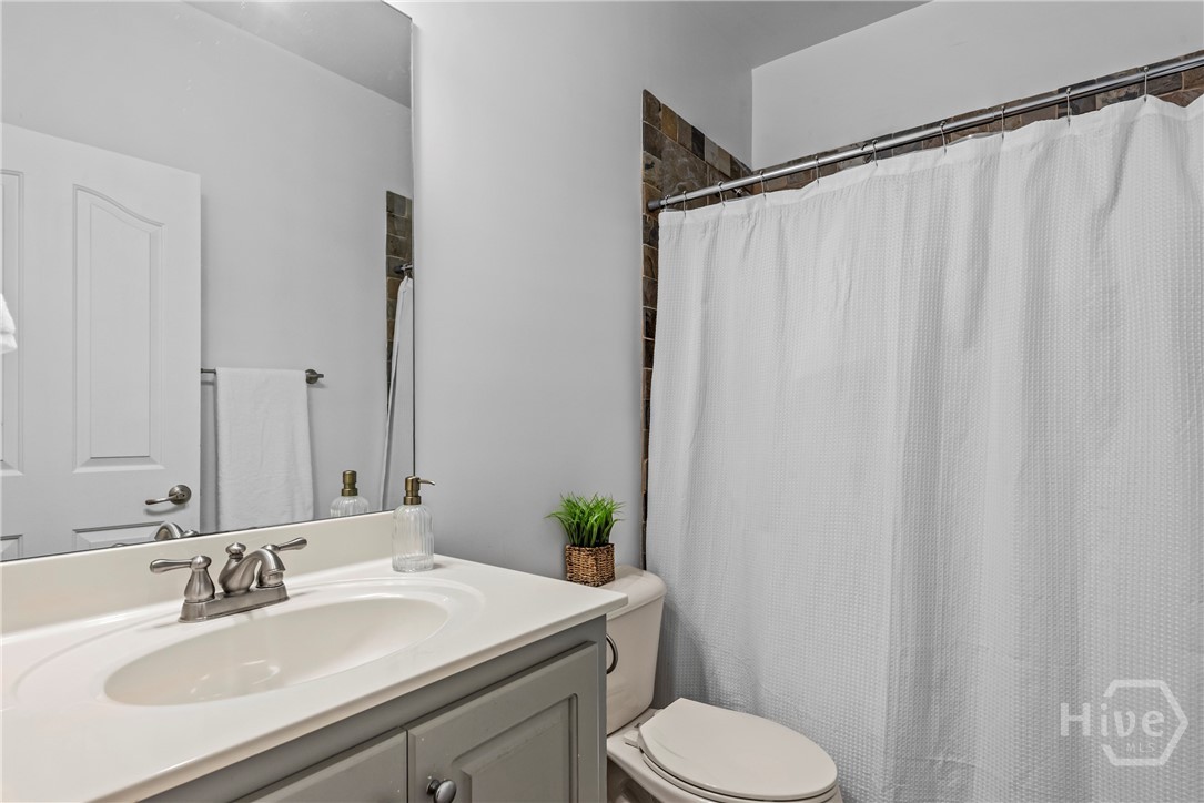 463 Delaperriere Loop