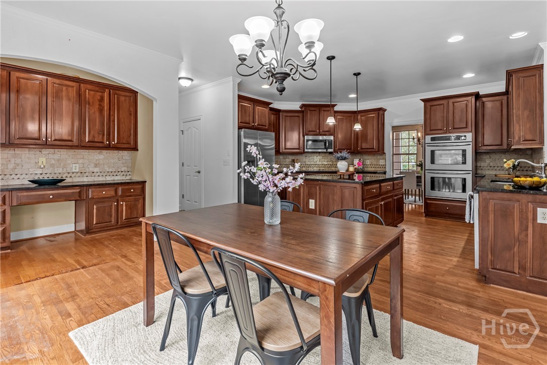 463 Delaperriere Loop