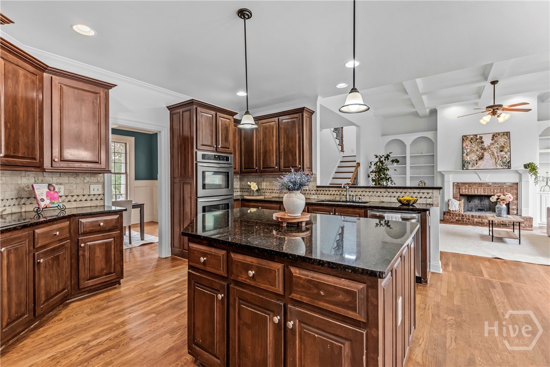 463 Delaperriere Loop