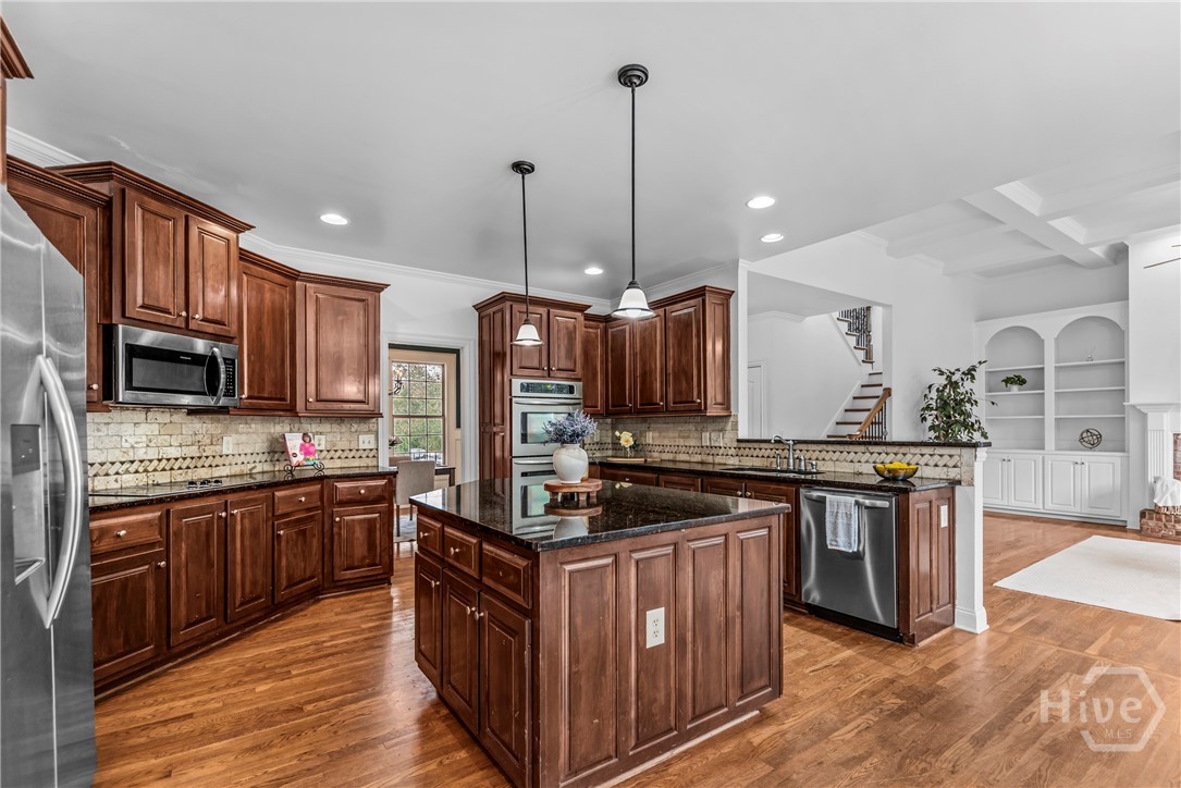 463 Delaperriere Loop
