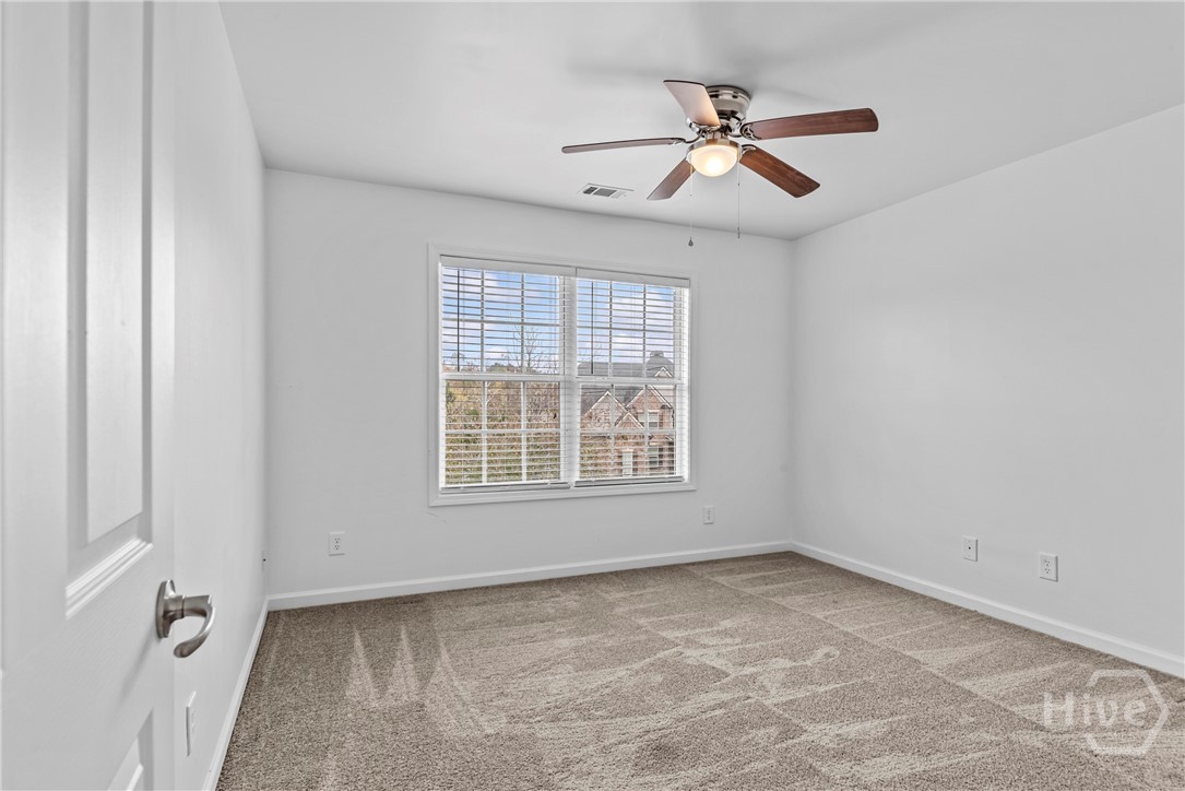 463 Delaperriere Loop
