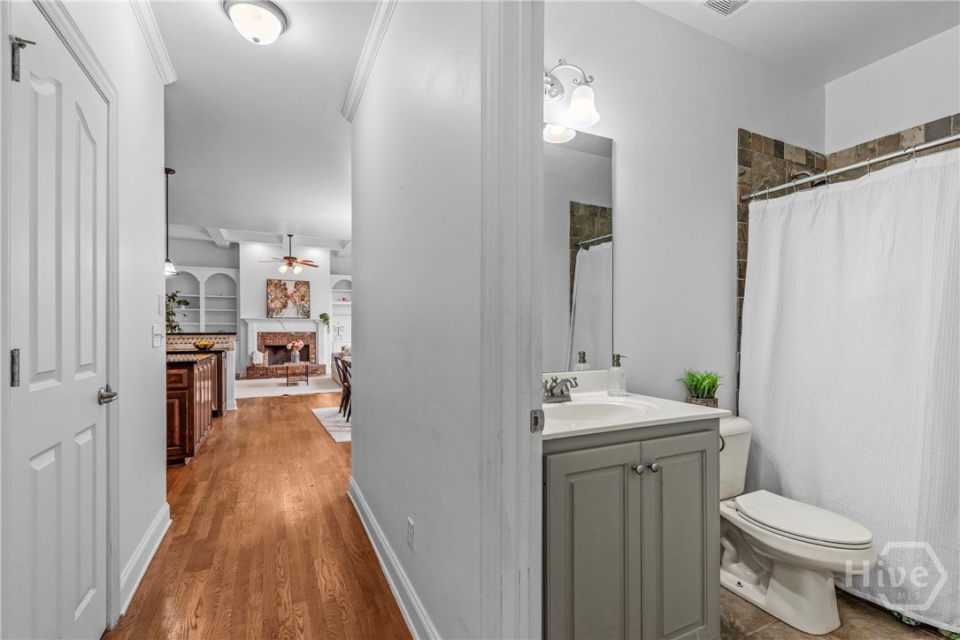 463 Delaperriere Loop