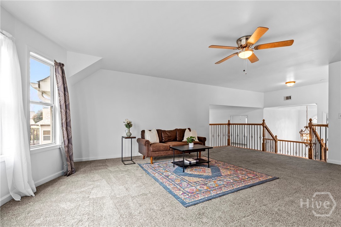 463 Delaperriere Loop