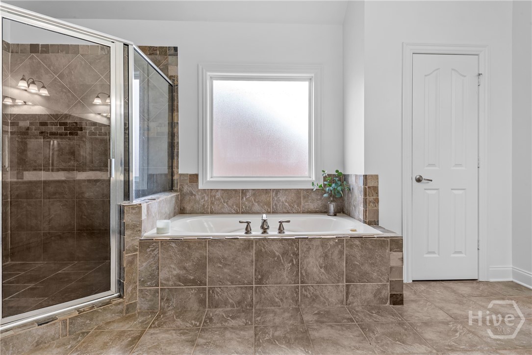 463 Delaperriere Loop