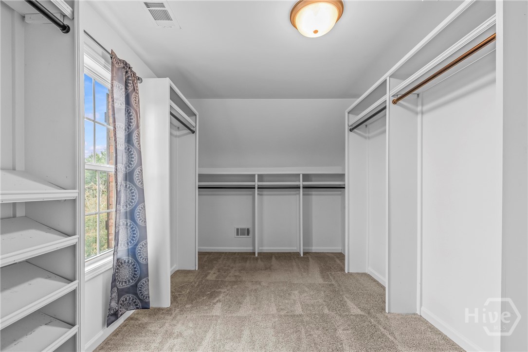 463 Delaperriere Loop