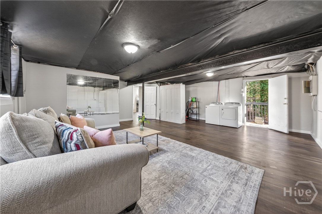 140 Merlin Drive