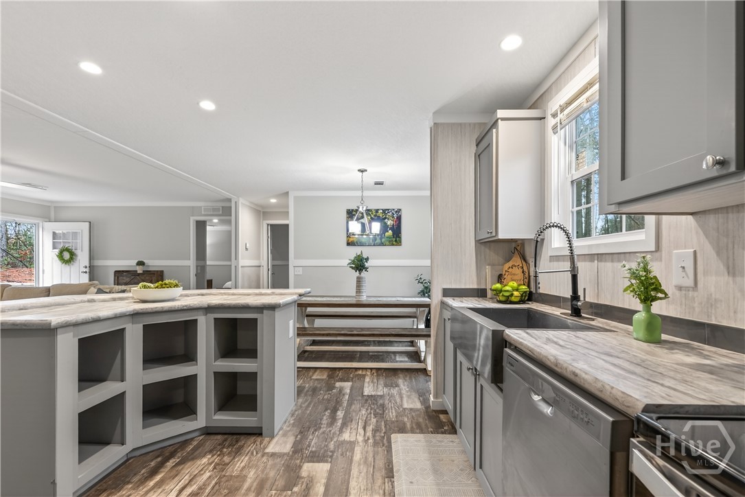 11 White Oak Trail
