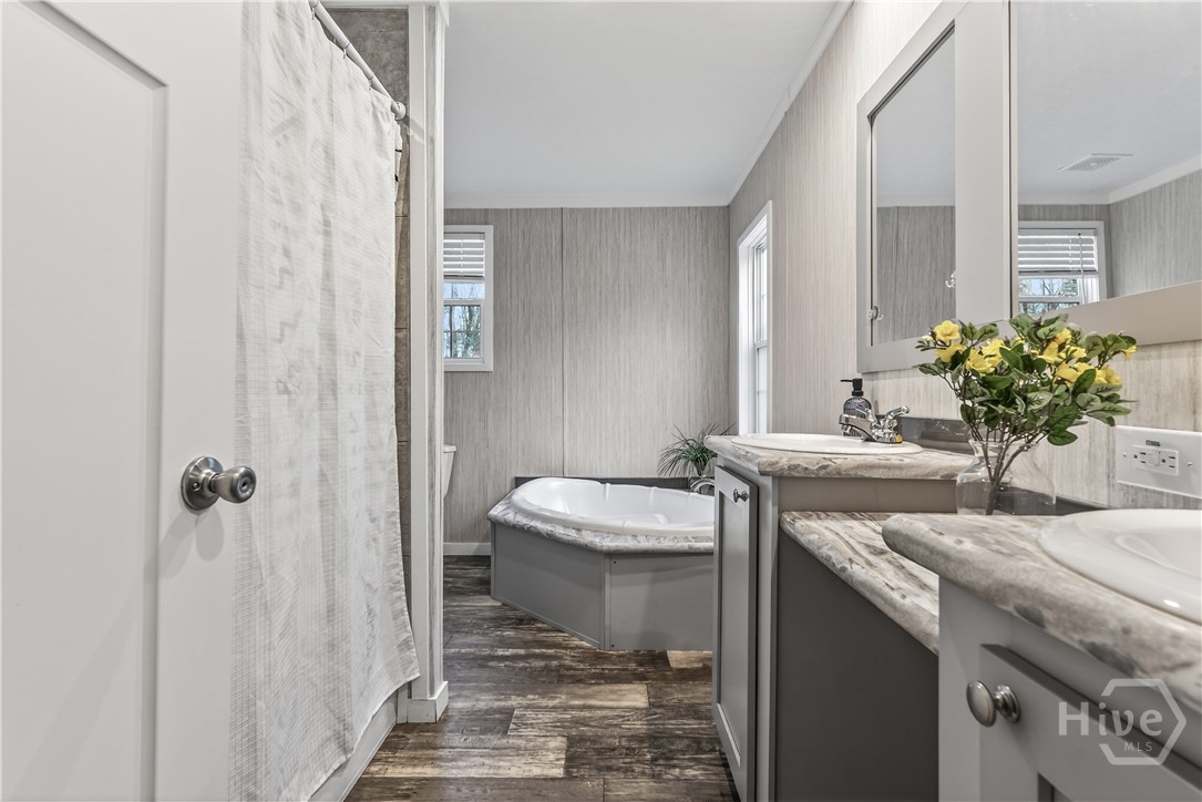 11 White Oak Trail