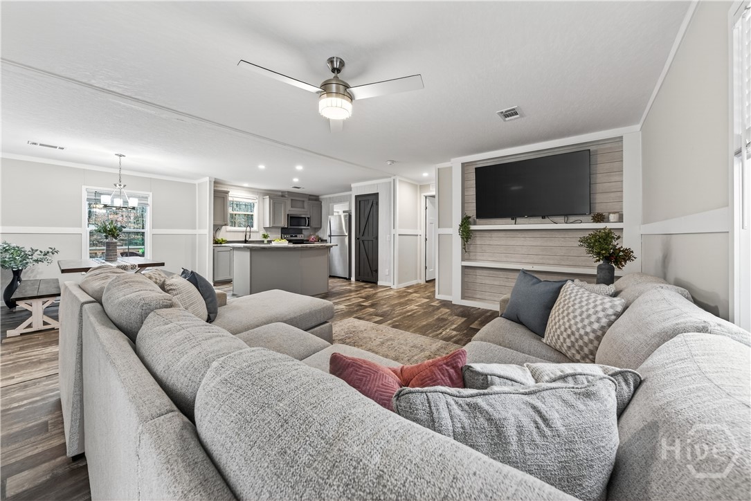 11 White Oak Trail