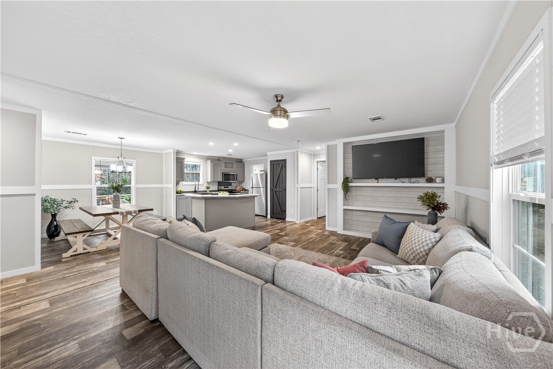 11 White Oak Trail