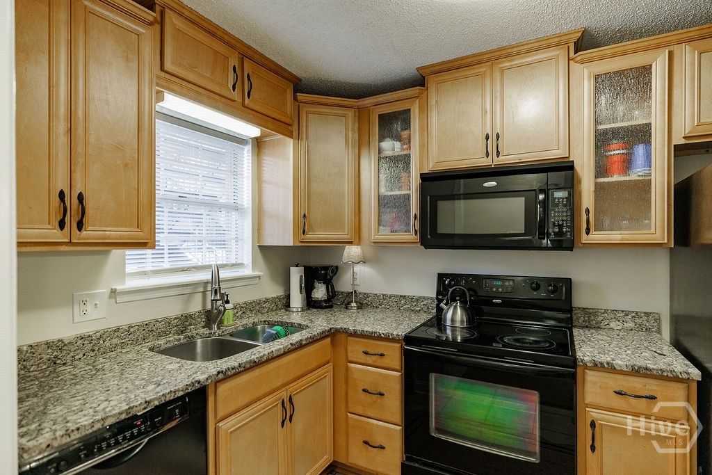 1055 Baxter Street 506