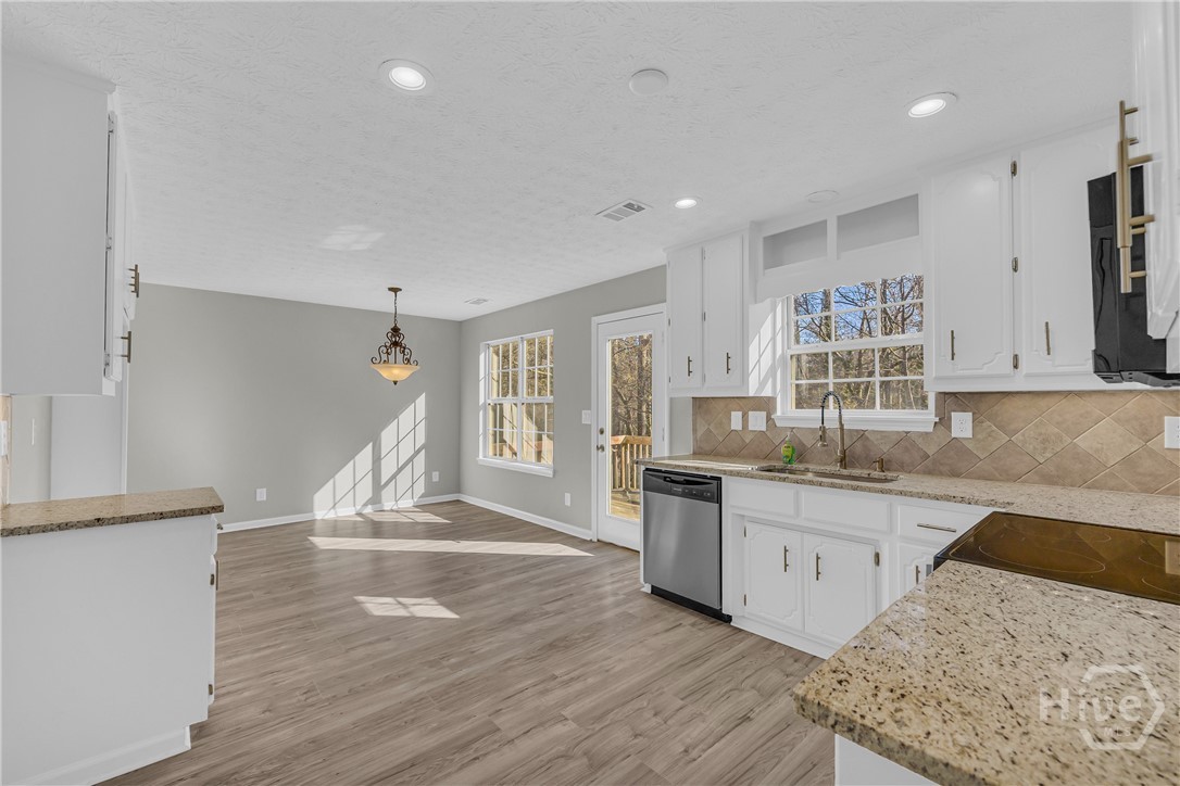 154 Williamsburg way
