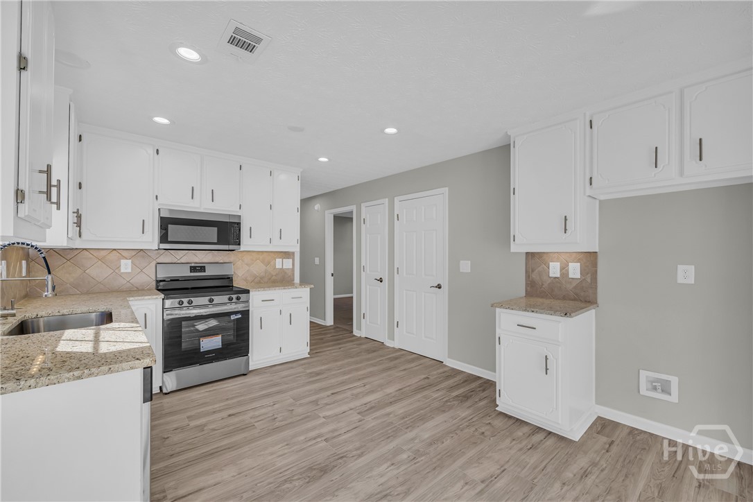 154 Williamsburg way