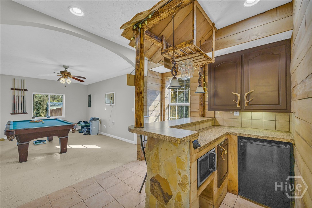 154 Williamsburg way
