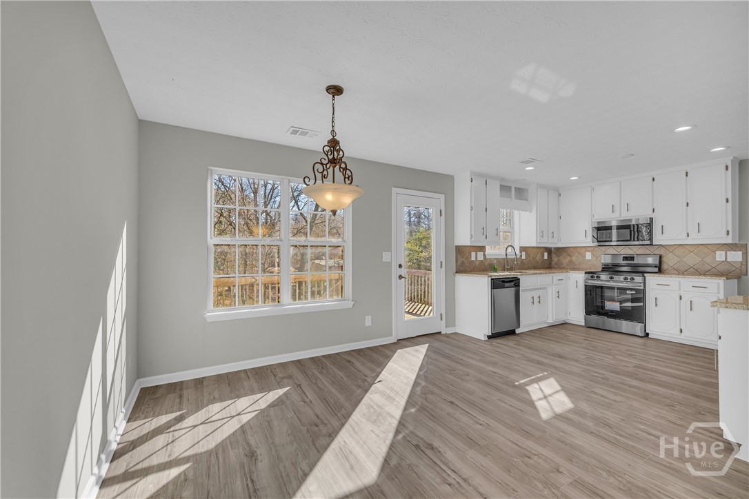 154 Williamsburg way