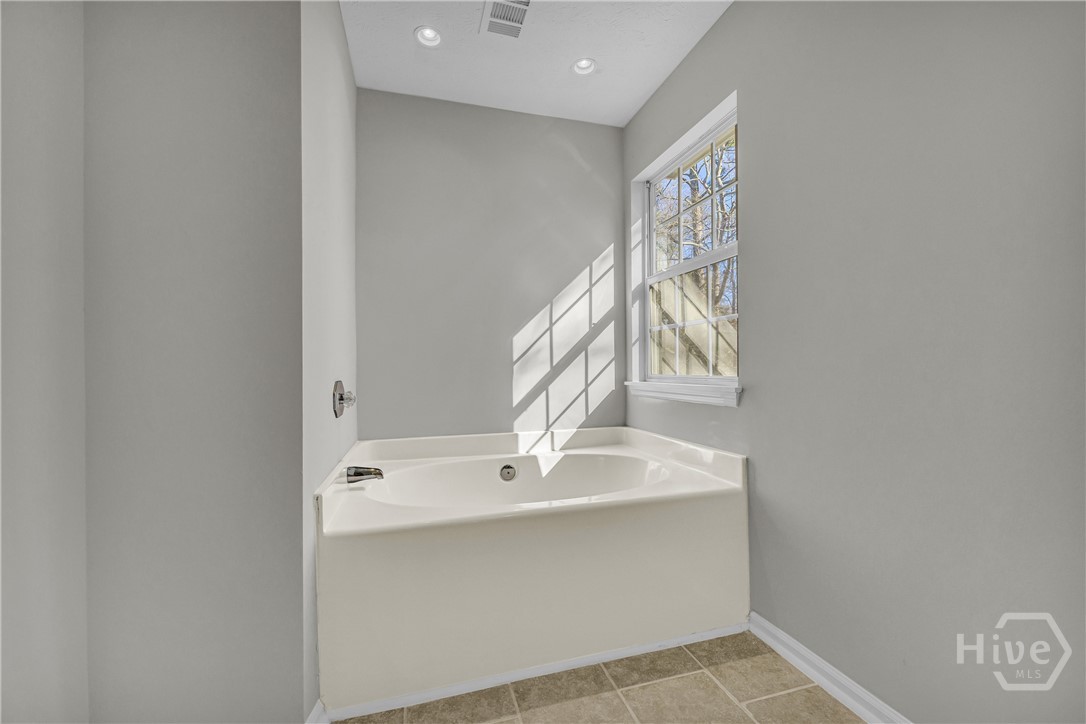 154 Williamsburg way
